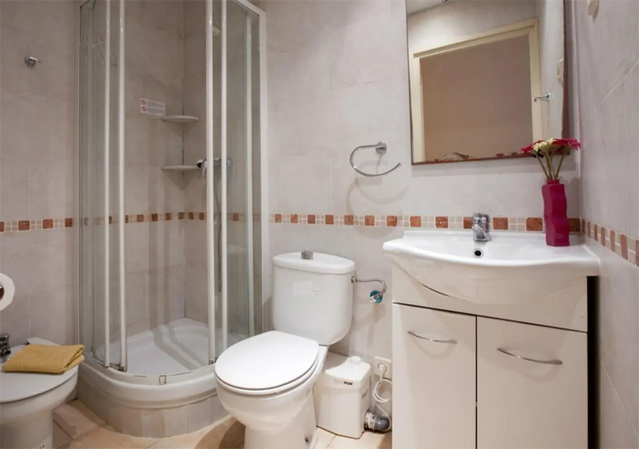 Aparteasy - Family Sant Antoni Apt. Spain